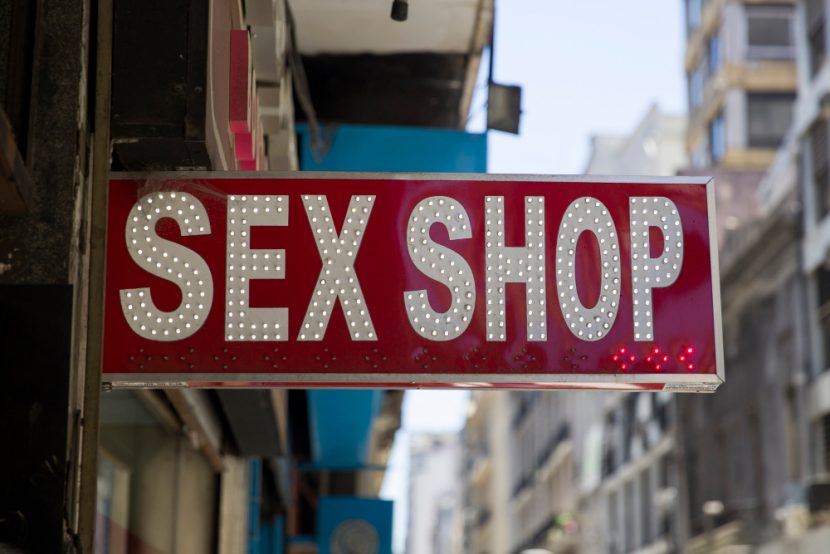 חנות סקס, אביזרי מין